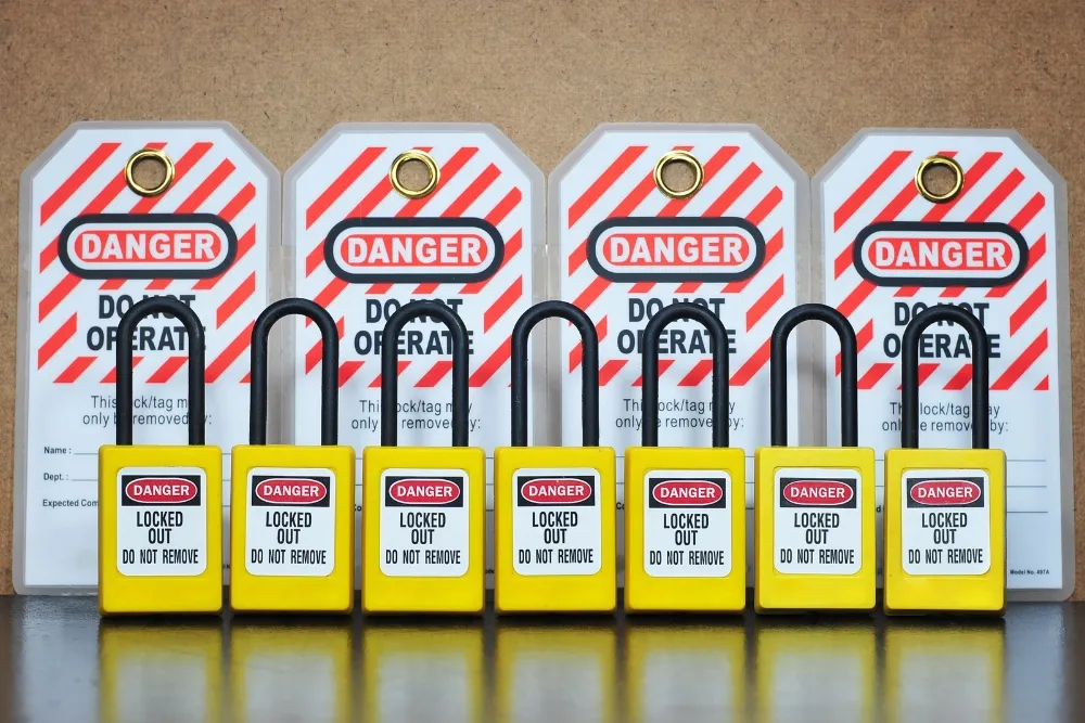 Yellow lockout and tagout system