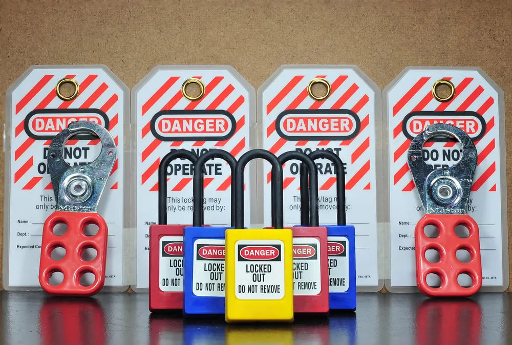 lock,out,&,tag,out,,,lockout,station,machine, ,specific